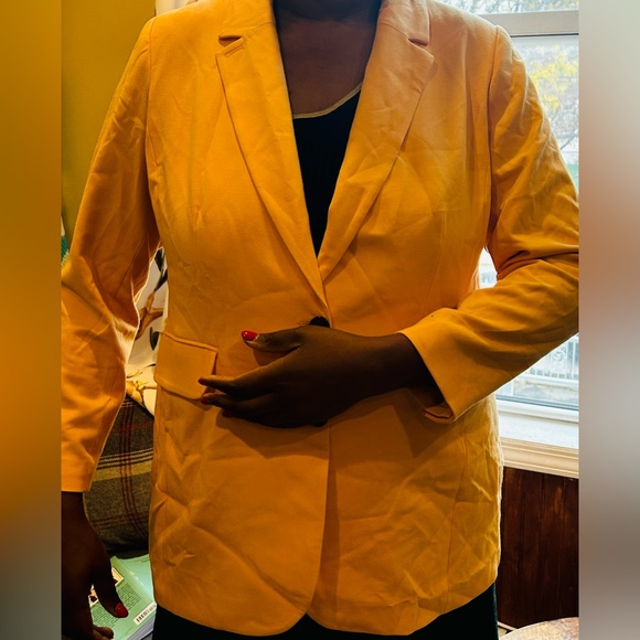 Blazer - Picture 2 of 3